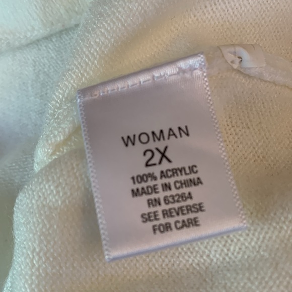 Cream, cashmere like sweater - Picture 5 of 5